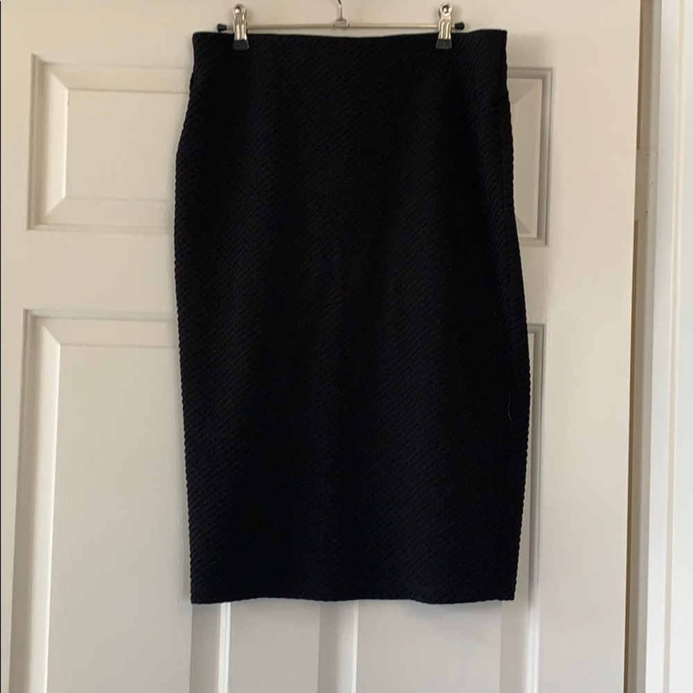 Stretchy tube pencil skirt